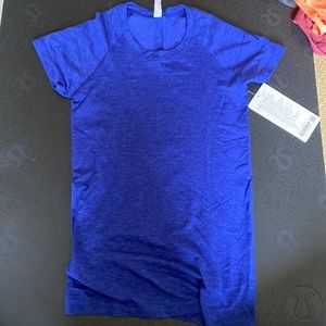 Dark blue swiftly tech lululemon shirt